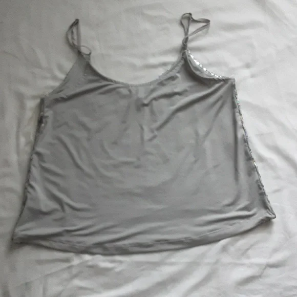 Spaghetti strap top - Picture 2 of 6